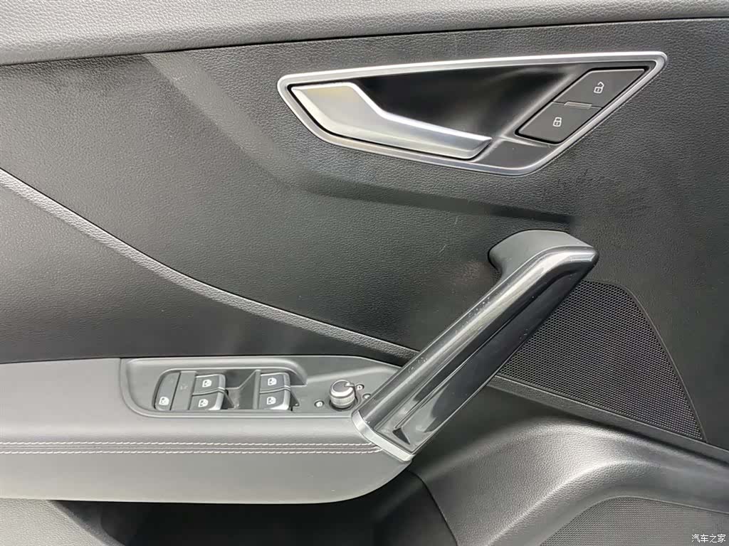 Audi Q2L, 2023 23