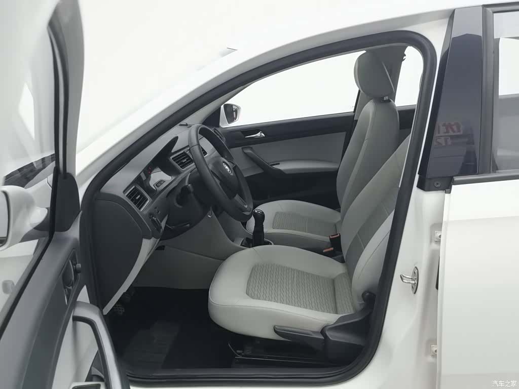 Skoda Rapid, 2016 10