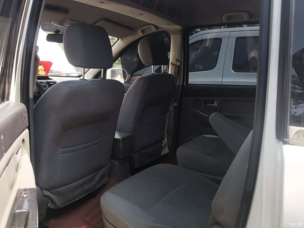 BAIC M20, 2015 13