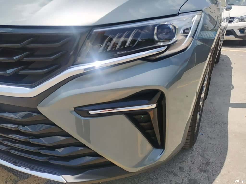 Geely Jiaji, 2022 16