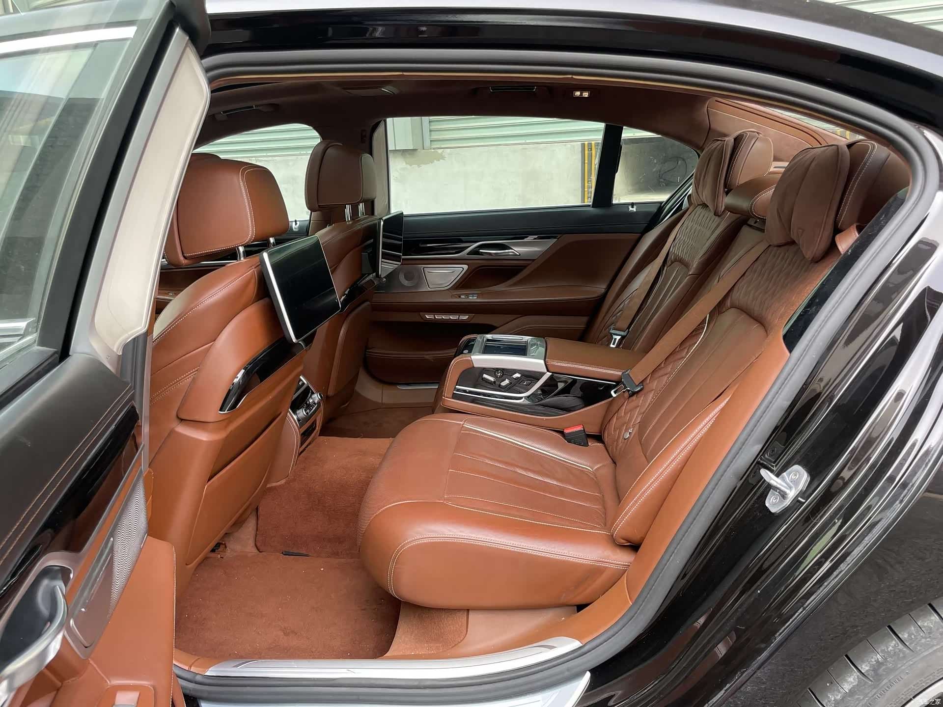 BMW 7 Series, 2016 11