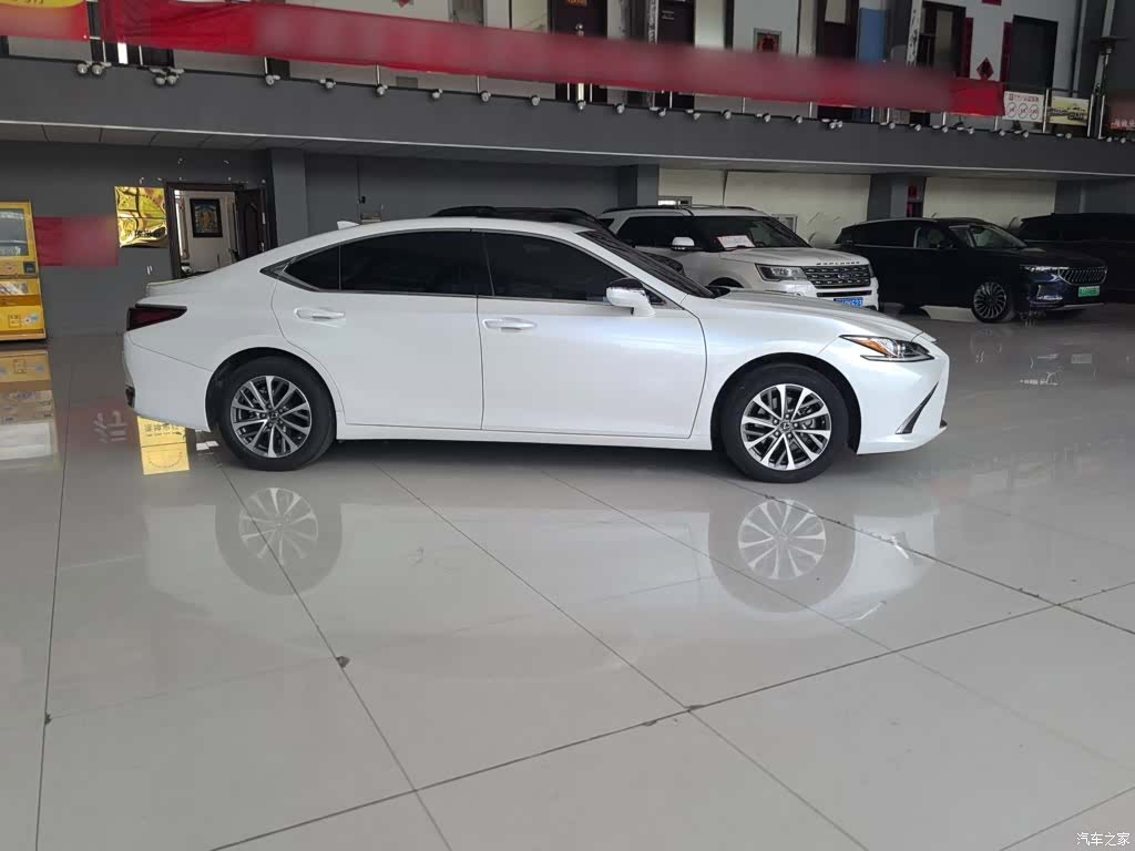 Lexus ES, 2024 7