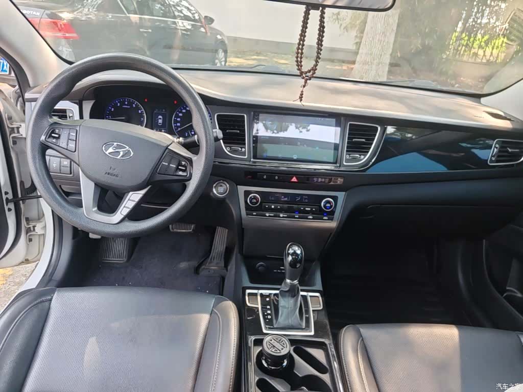 Hyundai GLS, 2015 10