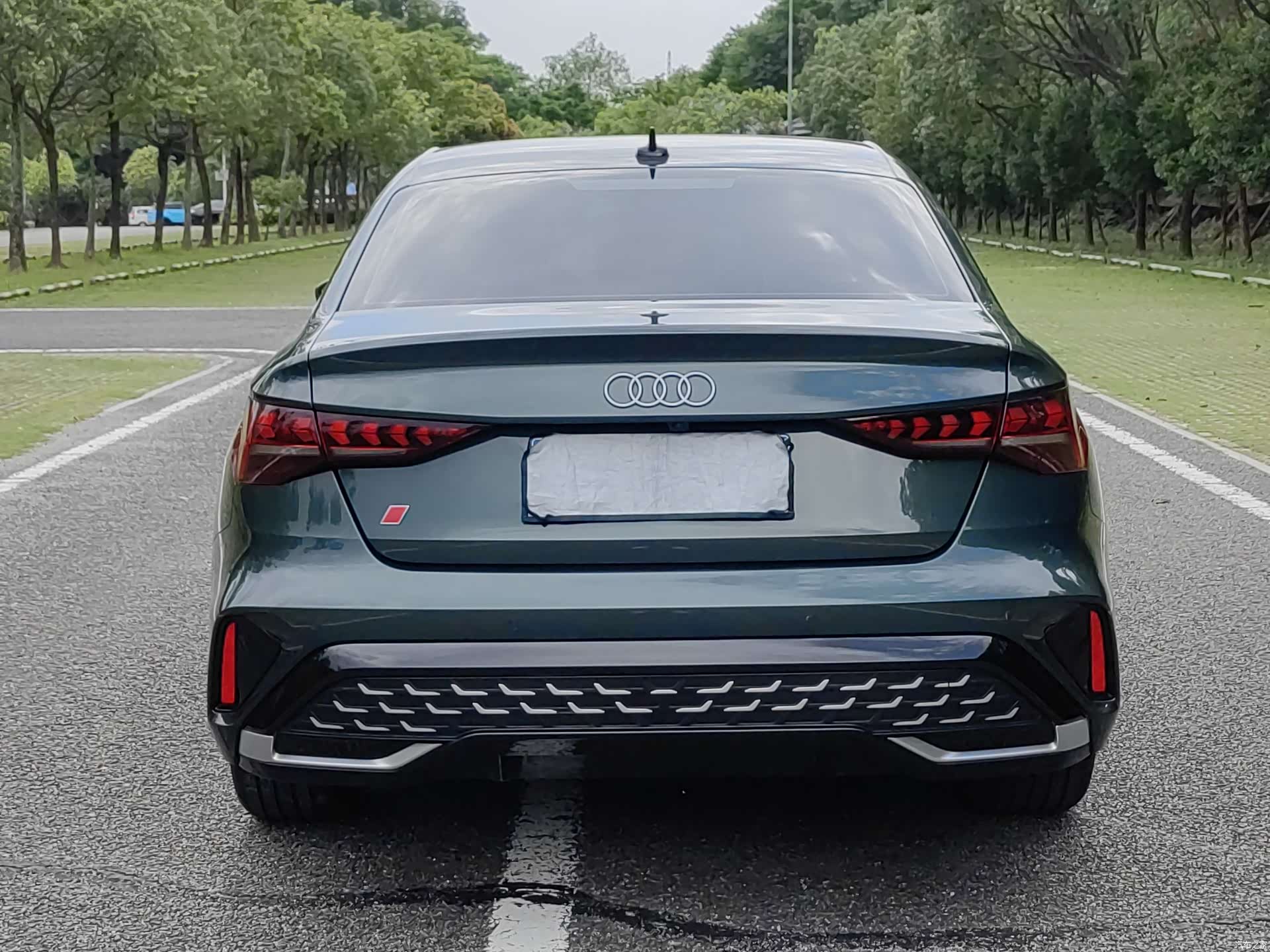 Audi Flying Spur, 2025 6