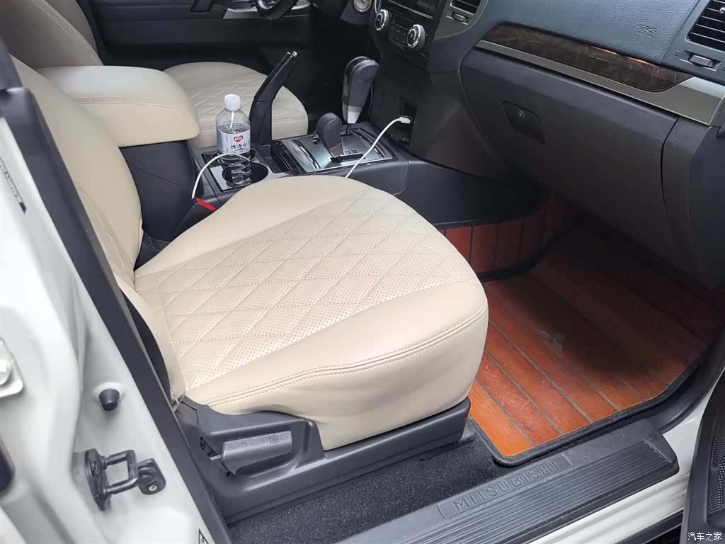 Mitsubishi Pajero, 2025 4