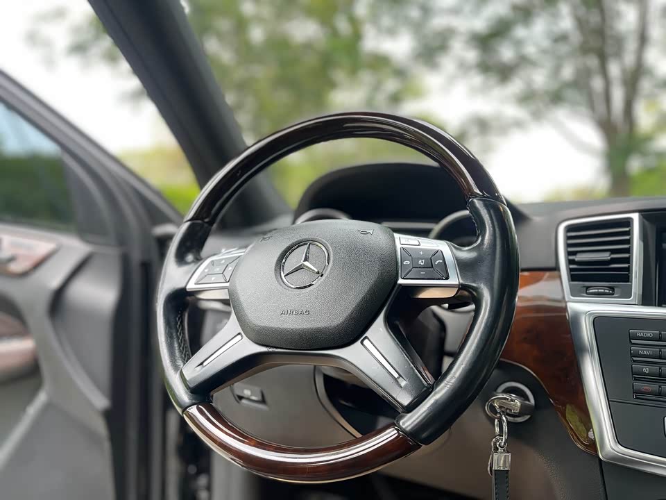 Mercedes-Benz M class