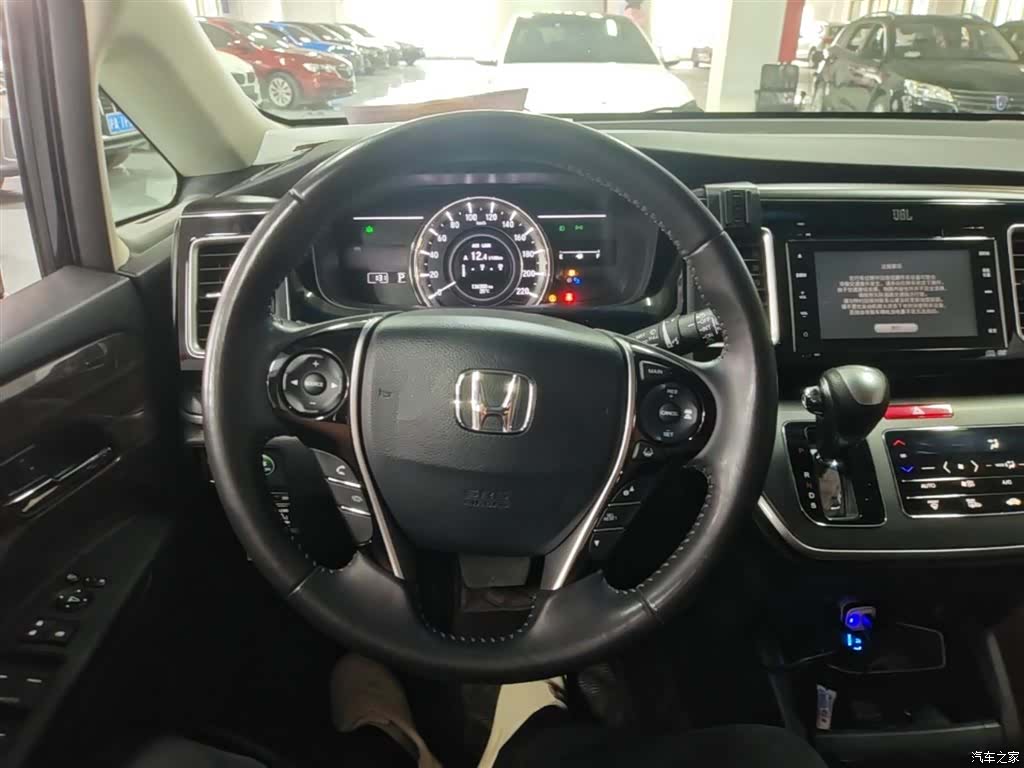 Honda Elysion, 2017 11