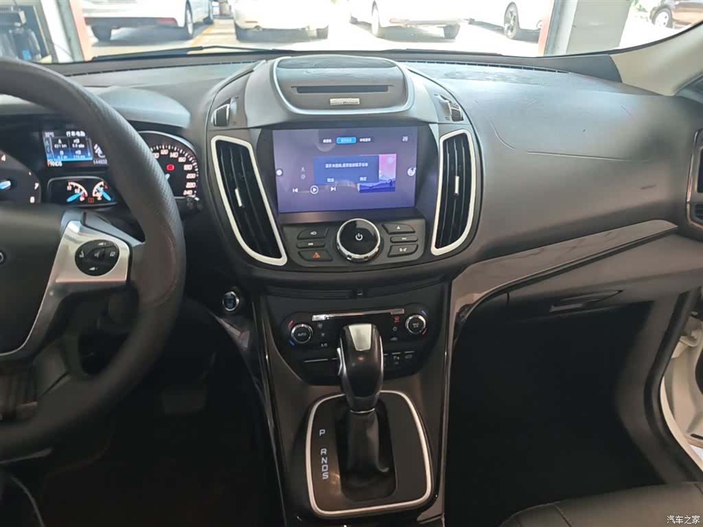 Ford Kuga, 2014 13