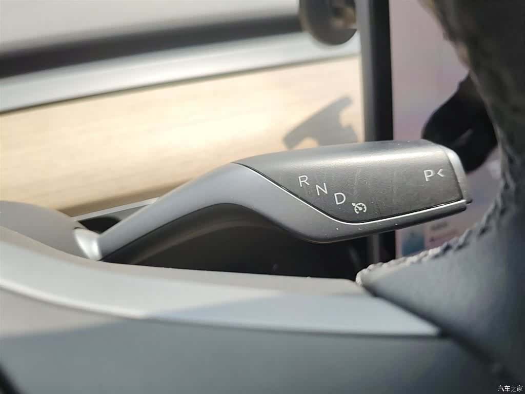 Tesla Model Y, 2022 14