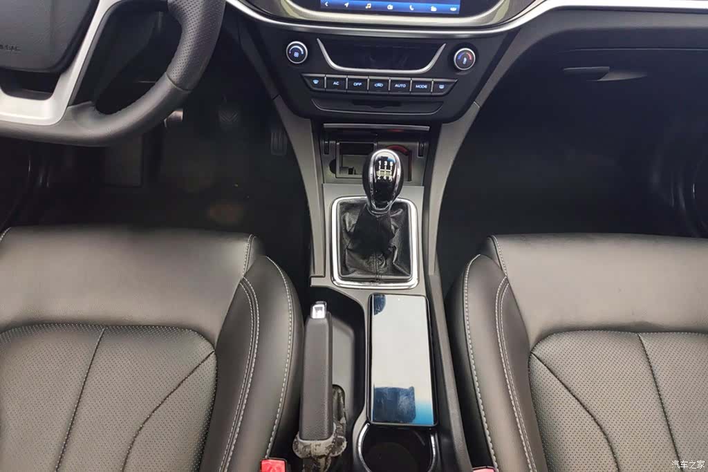 Geely Emgrand, 2016 15