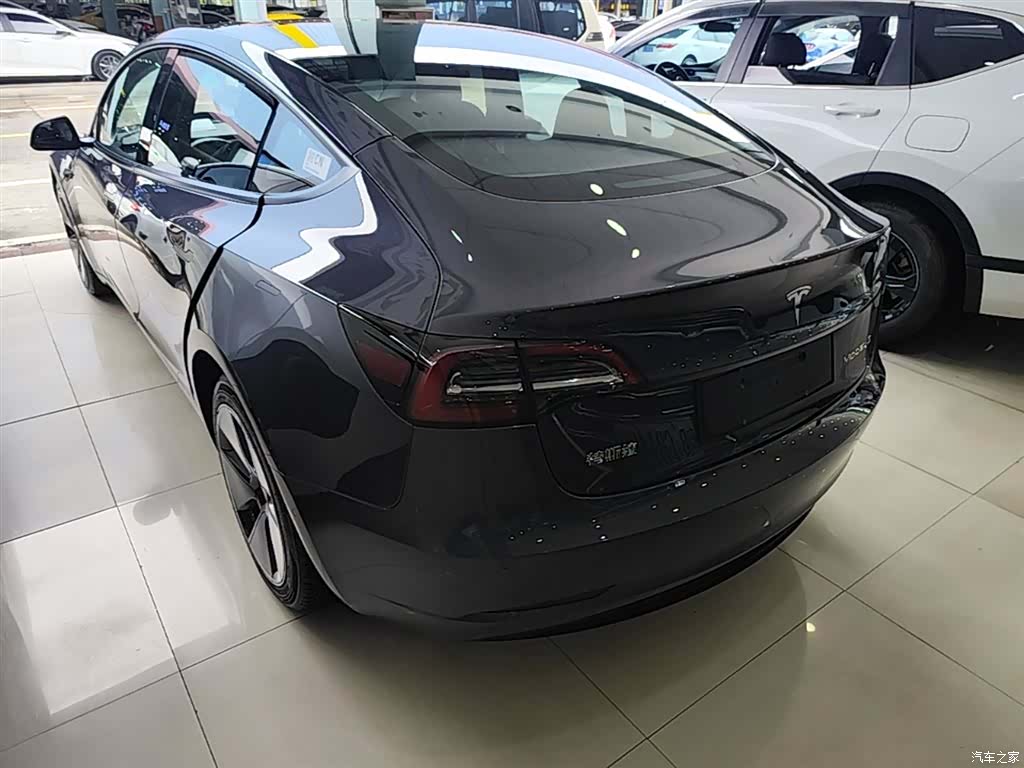 Tesla Model 3, 2021 все фото
