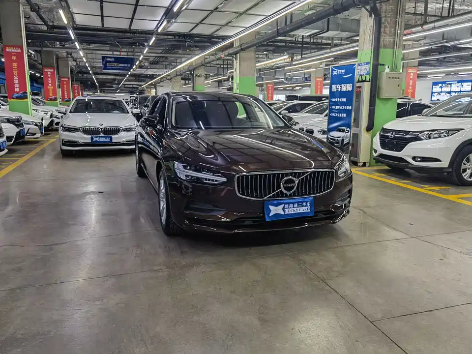 Volvo S90