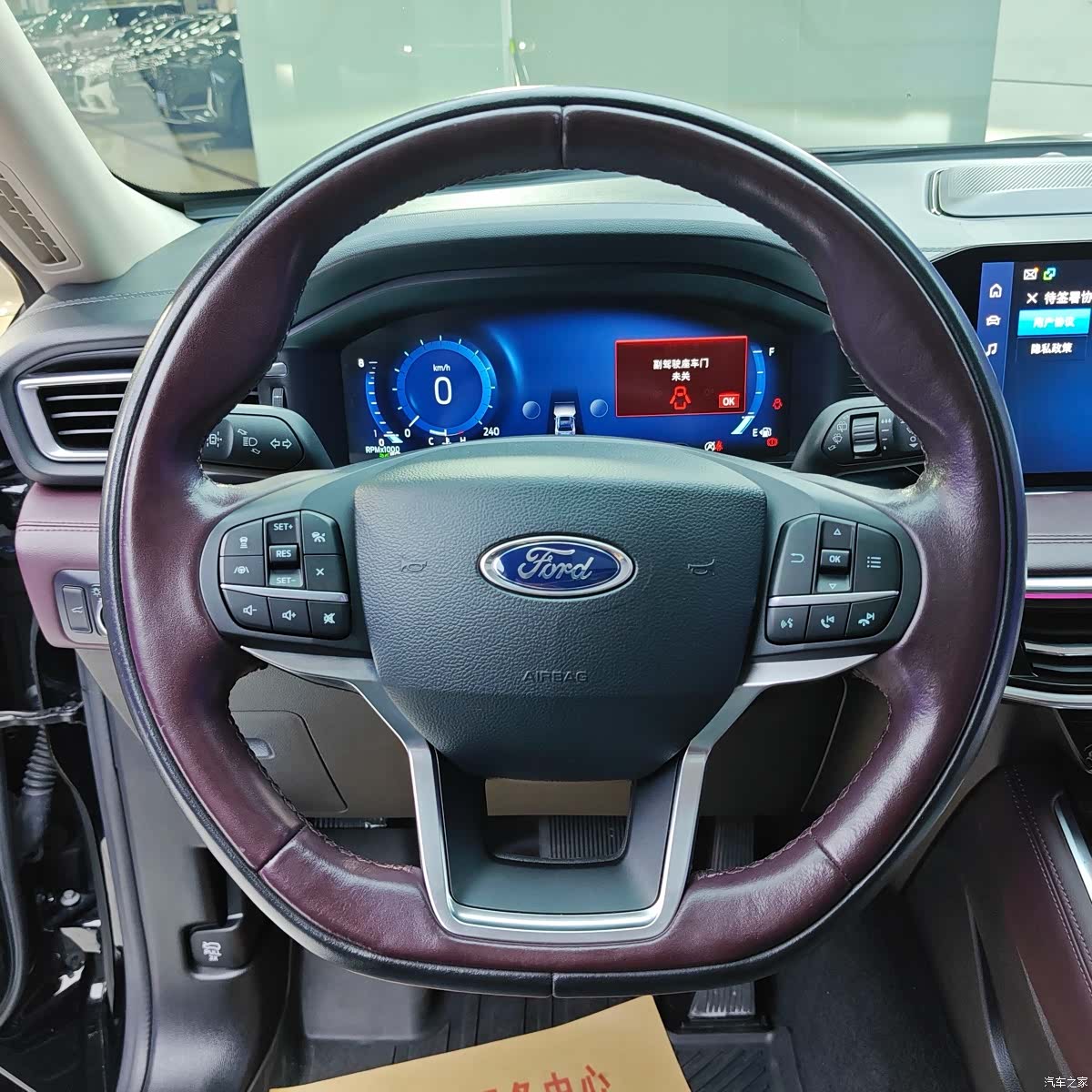 Ford Explorer, 2022 16