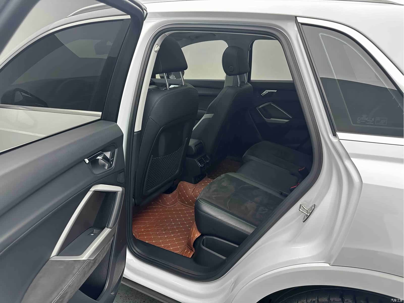 Audi Q3, 2022 12