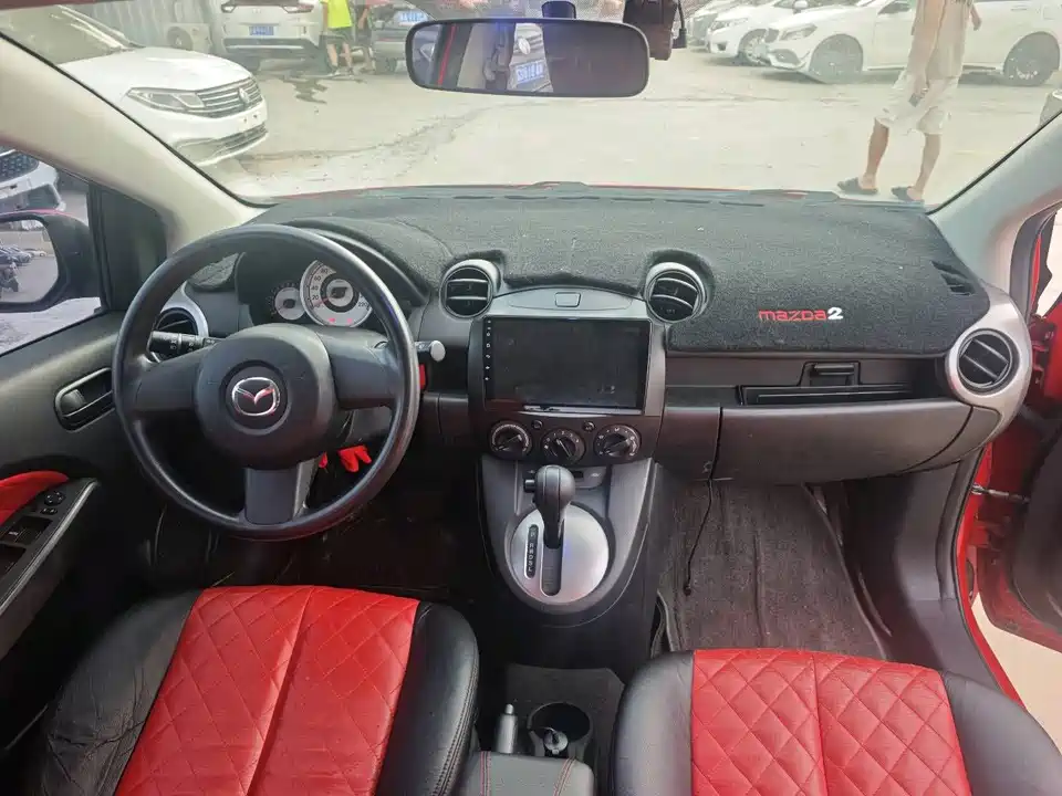 Mazda 2