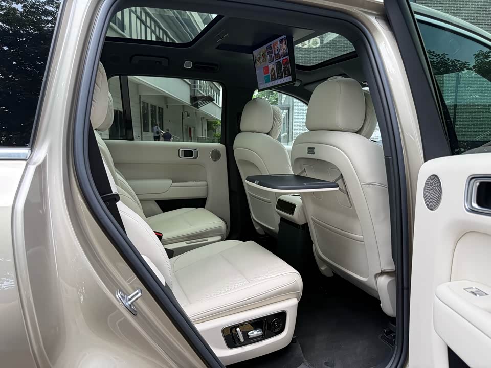 Li Auto Ideal L8