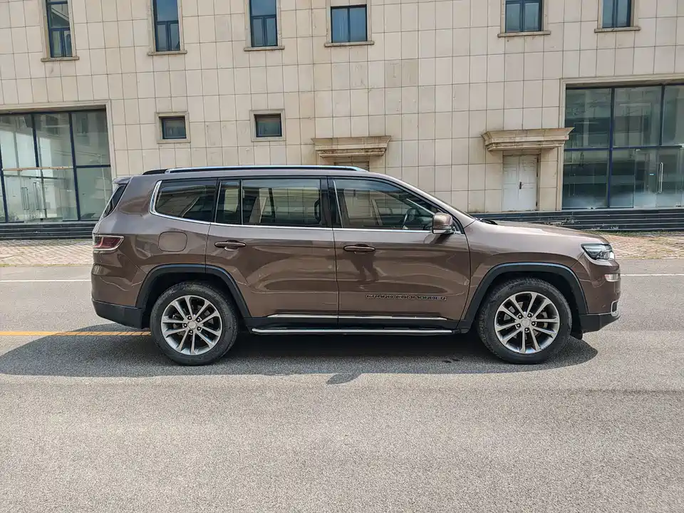 Jeep Grand Commander
