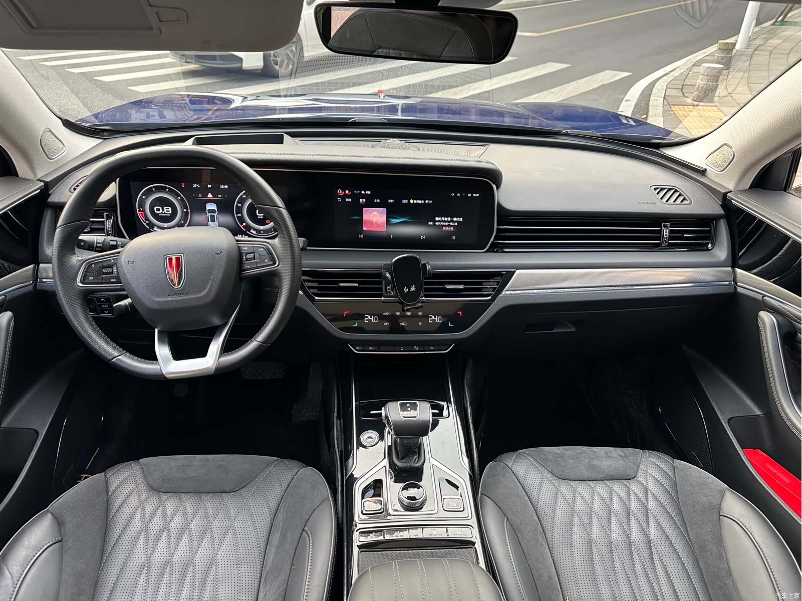 Hongqi HS5, 2023 8