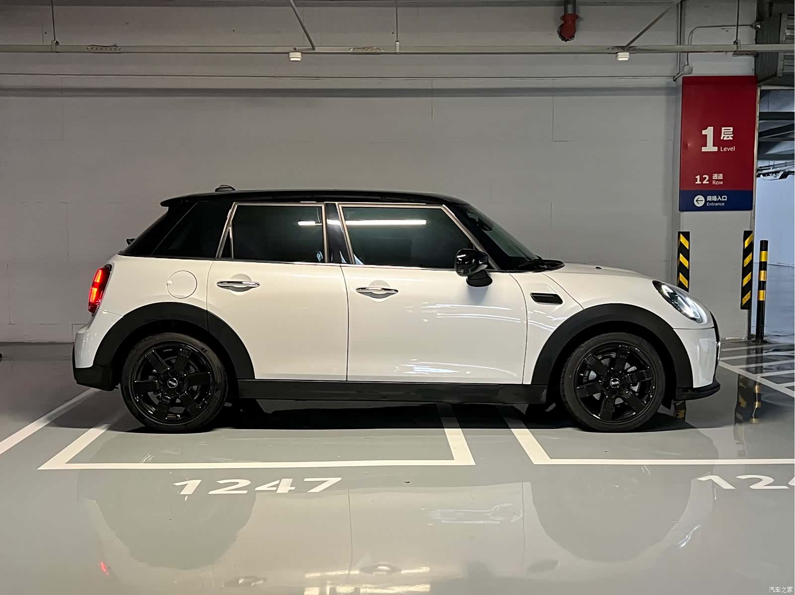 Mini Cooper, 2024 все фото