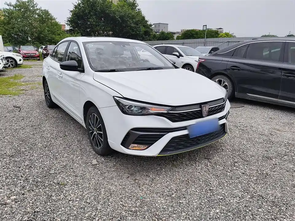 Roewe i5