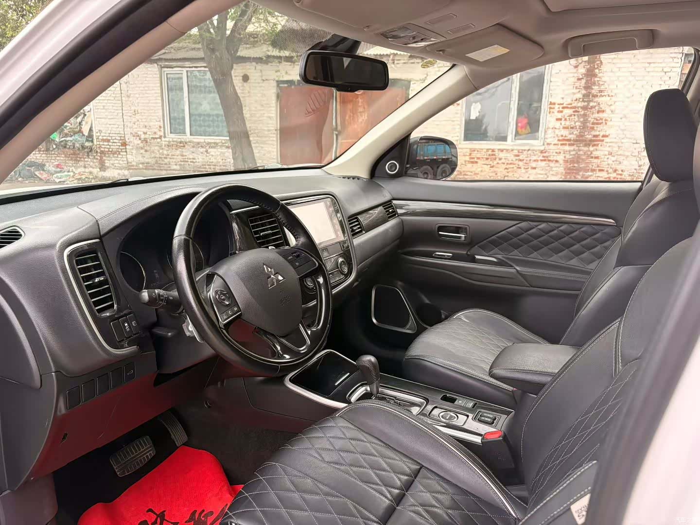 Mitsubishi Outlander, 2021 все фото