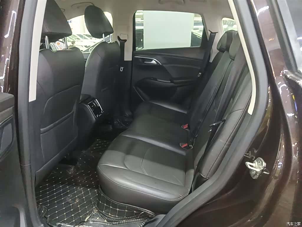 Borgward BX7, 2017 17