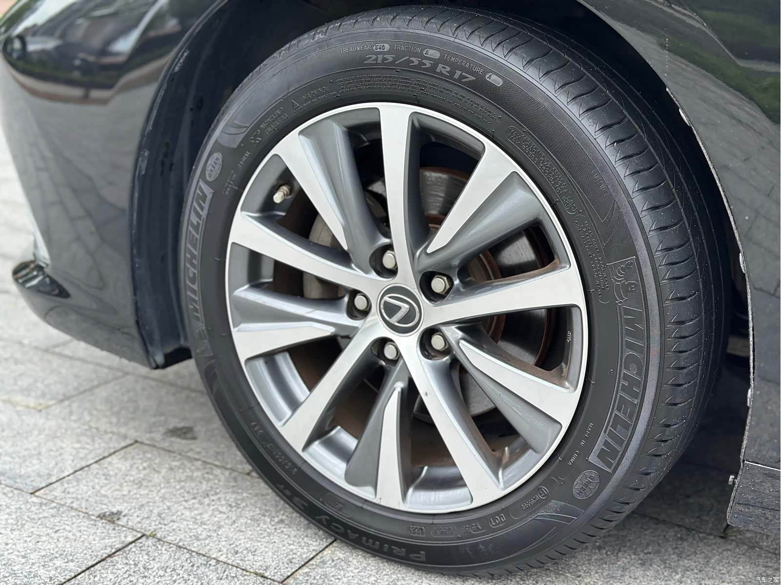 Lexus ES, 2019 12