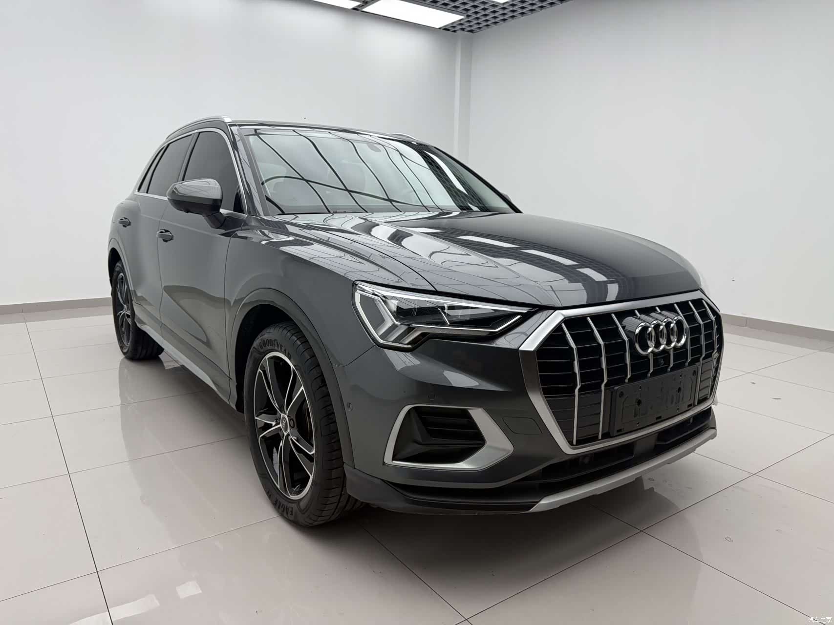 Audi Q3, 2022 3