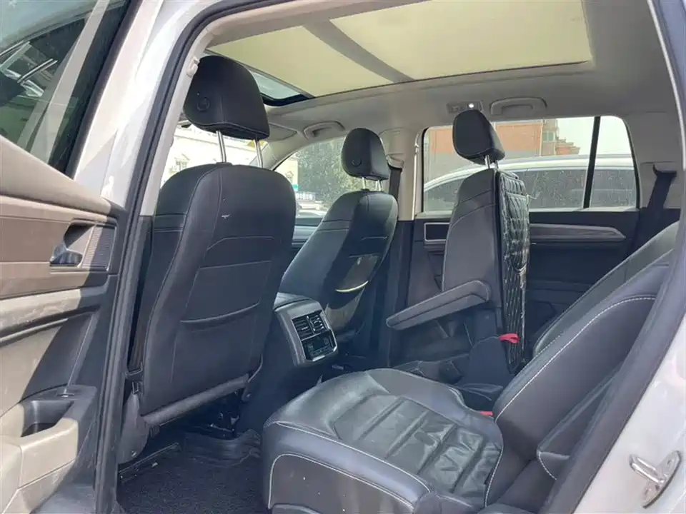 Volkswagen Tourang