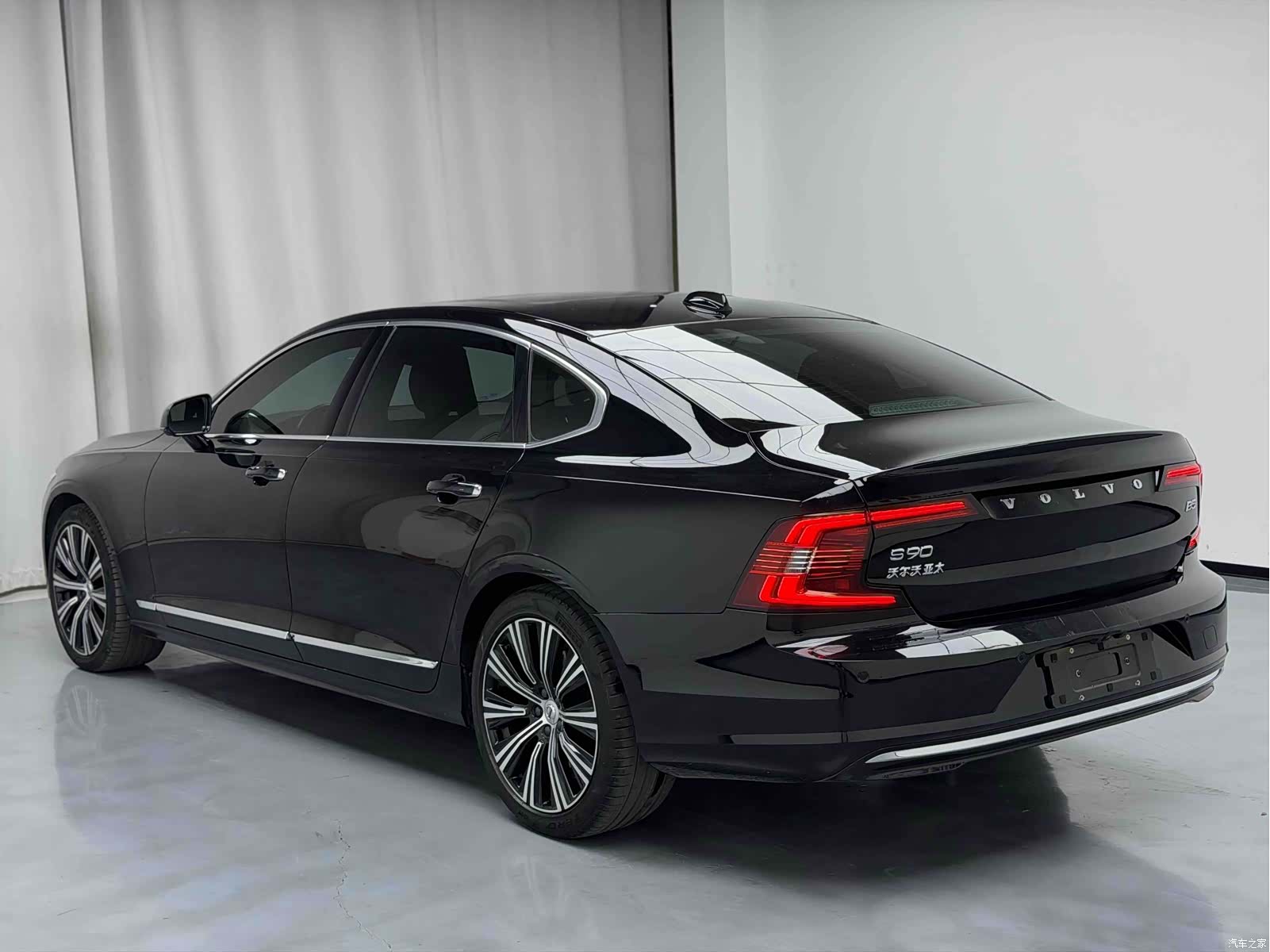 Volvo S90, 2023 3