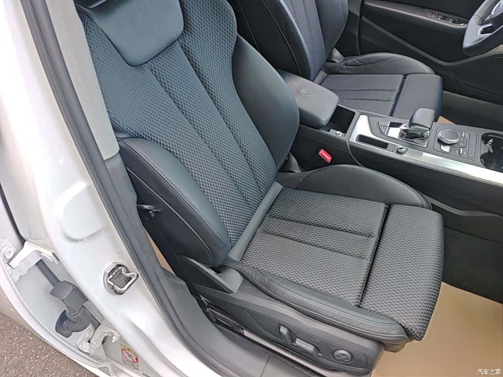 Audi A4L, 2018 20