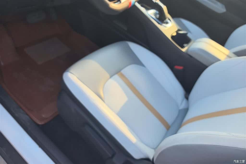 DongFeng E70, 2023 9