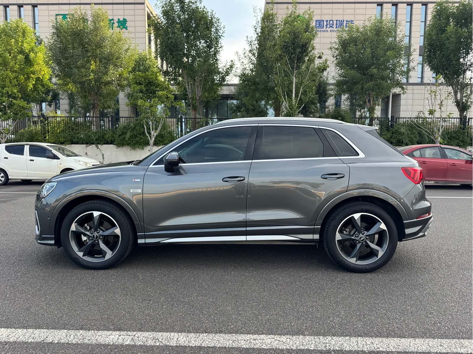 Audi Q3, 2022 4