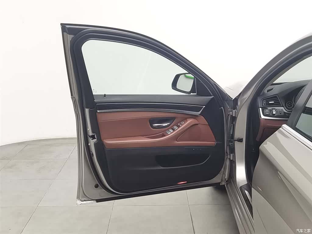 BMW 5 Series, 2016 8