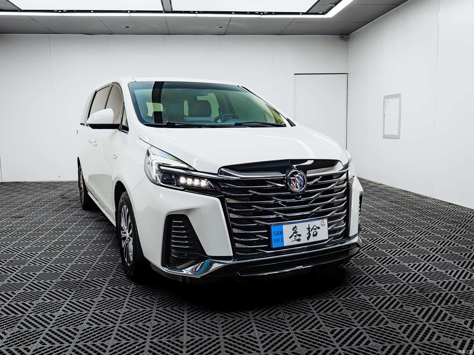 Buick GL8, 2023 3