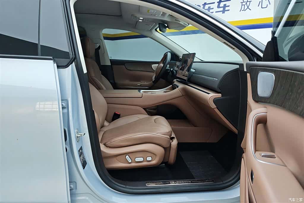 Leapmotor C11, 2025 8