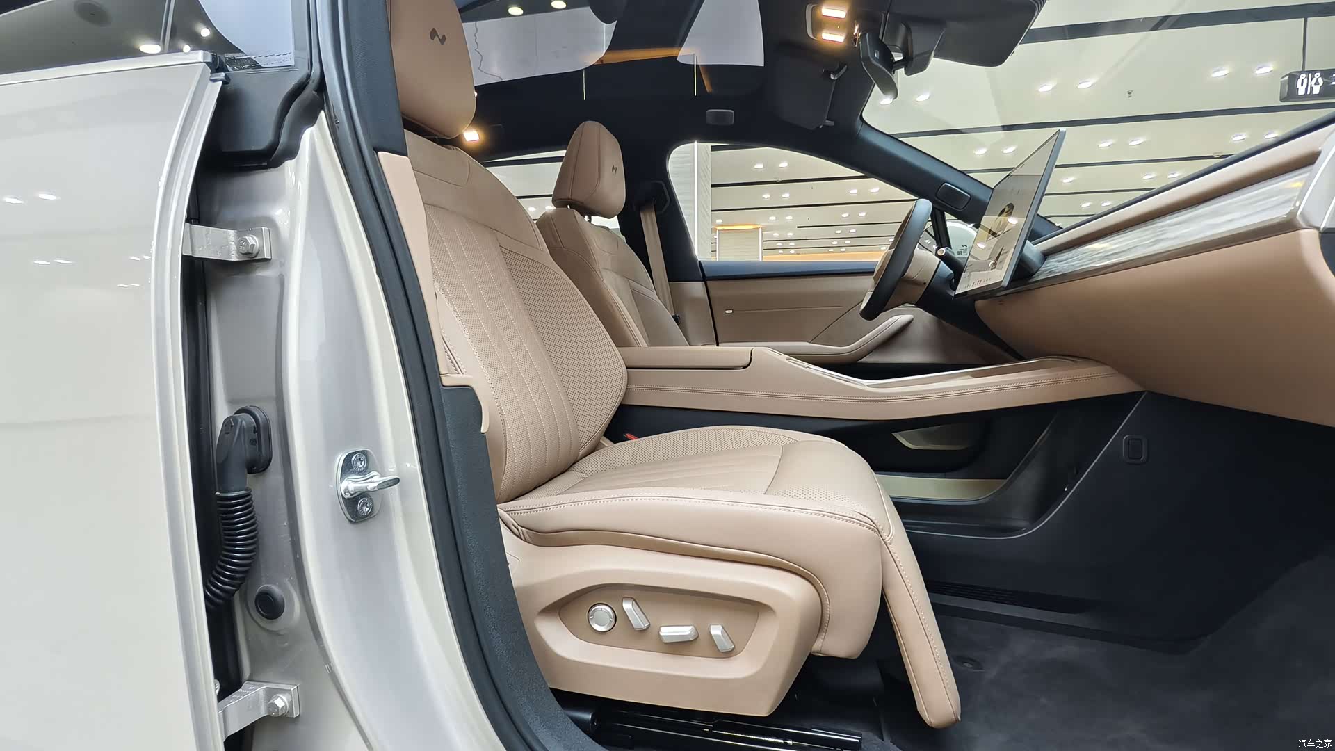 NIO L60, 2025 15