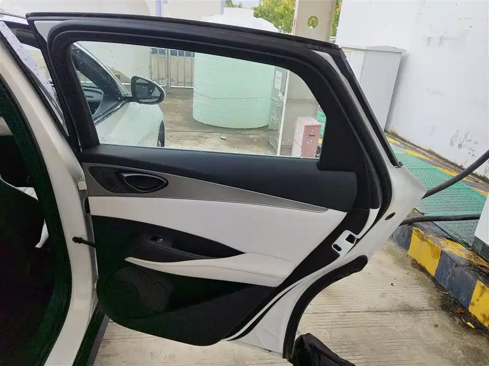 BYD Seal 06