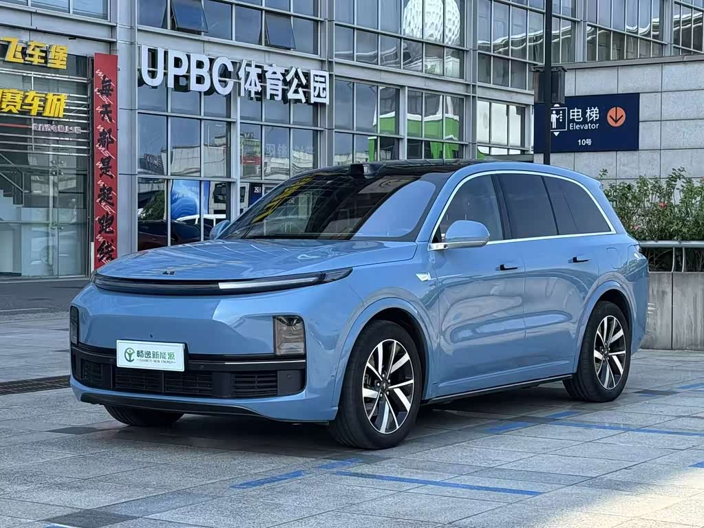 Li Auto L8