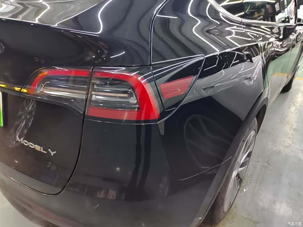 Tesla Model Y, 2023 8