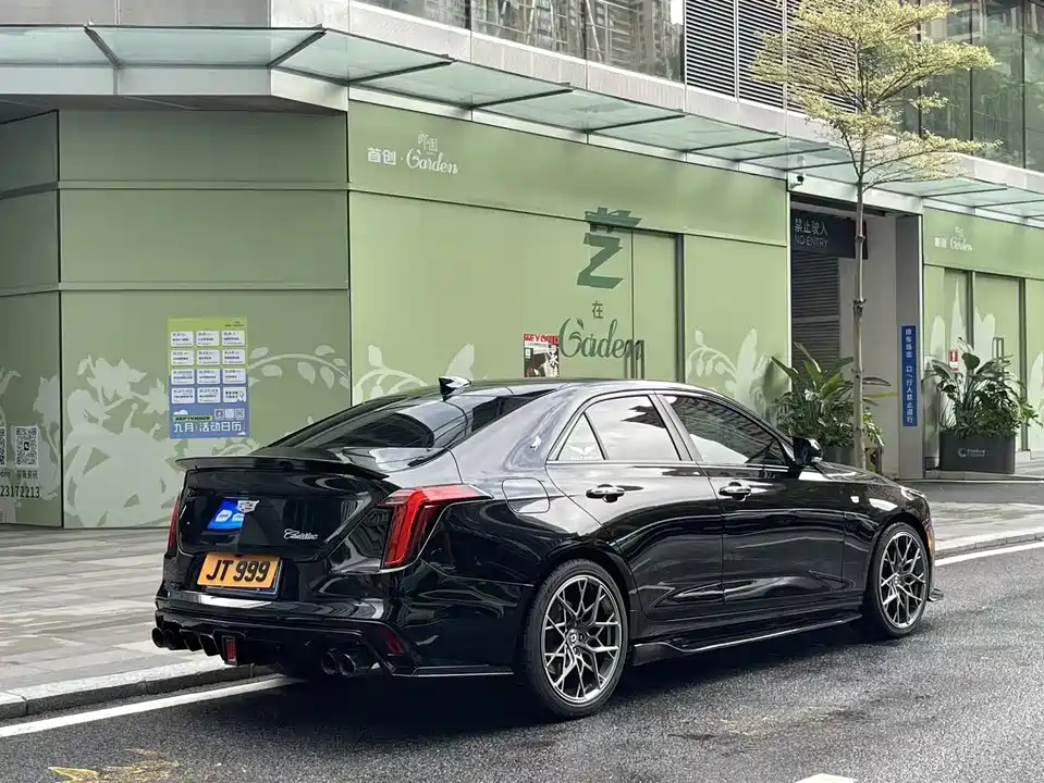 Cadillac CT4