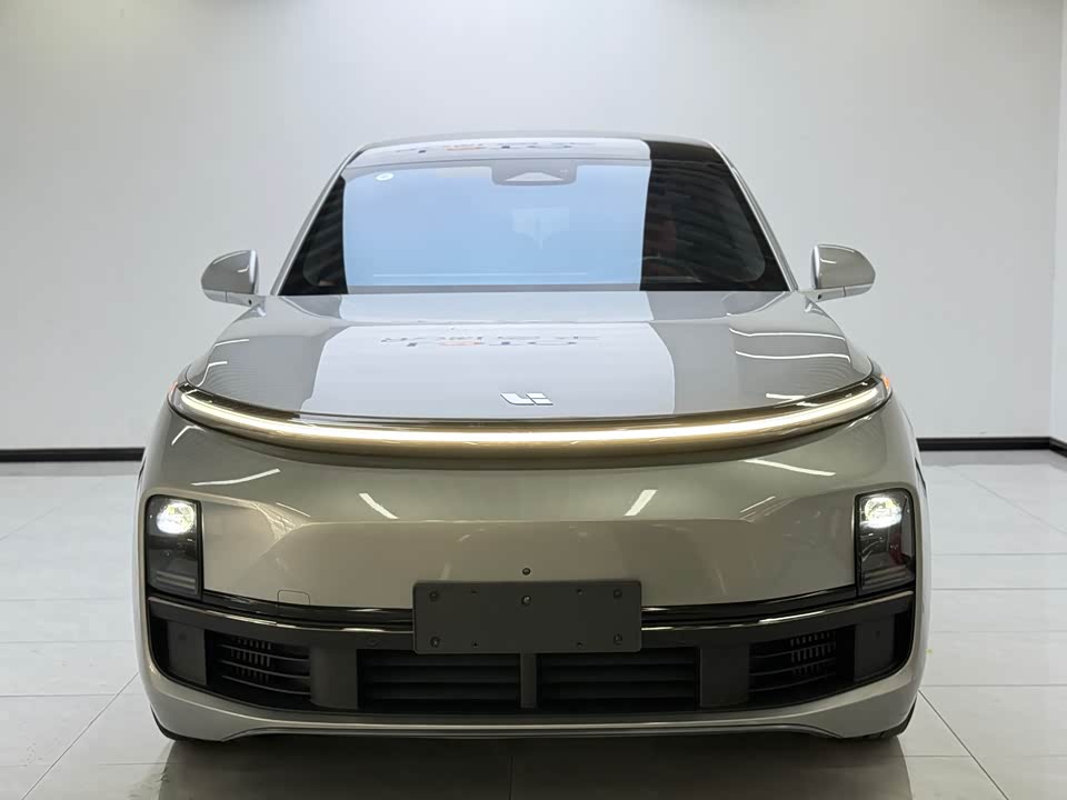 Li Auto Ideal L8