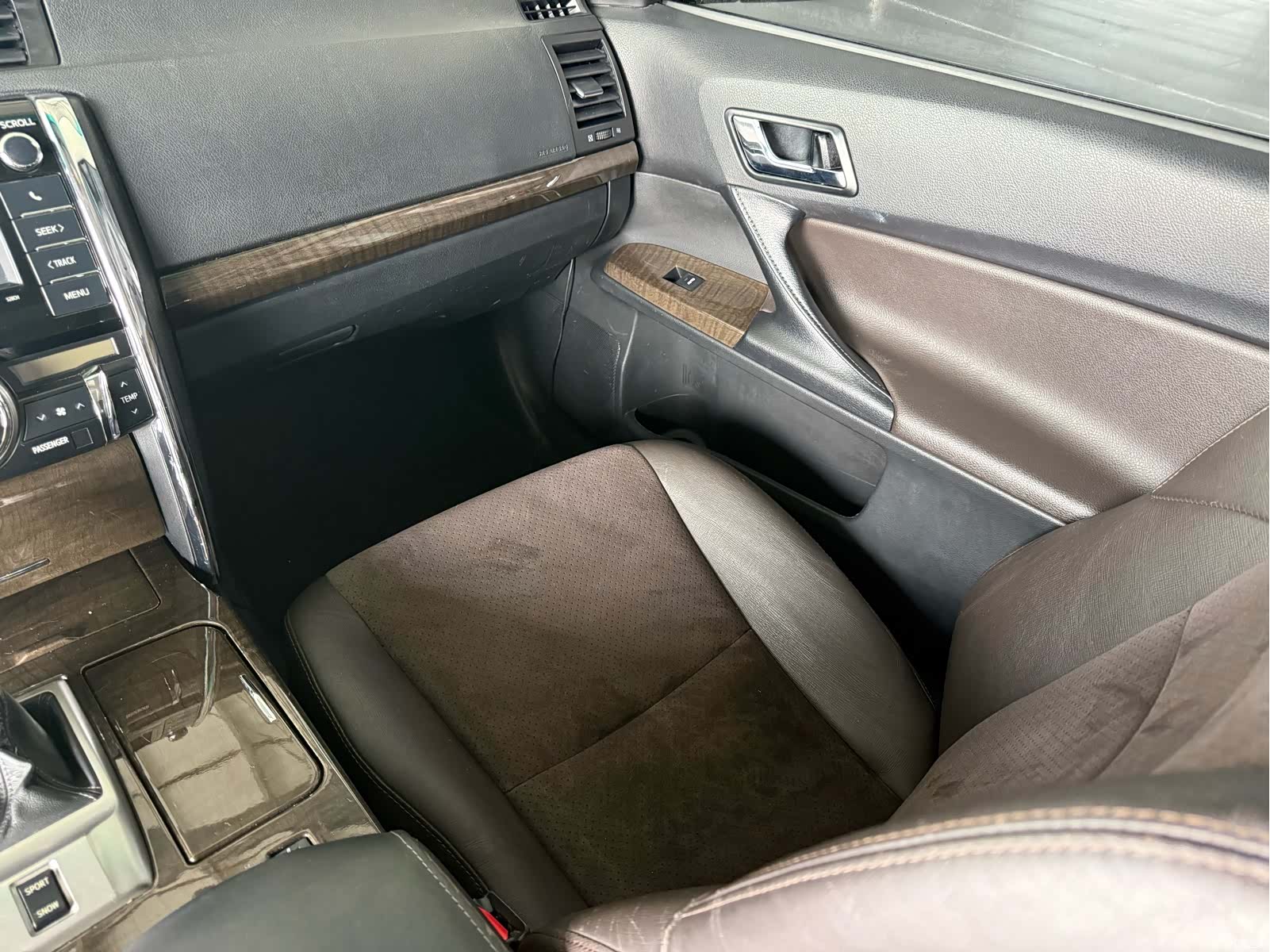 Toyota 2.5V, 2015 10