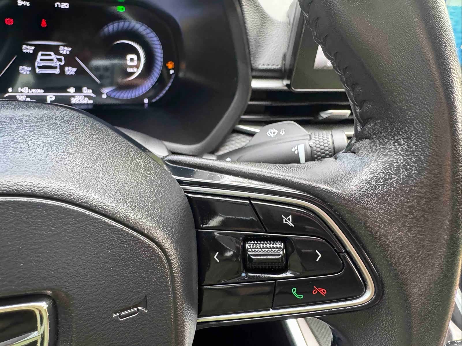 Geely Emgrand, 2022 25