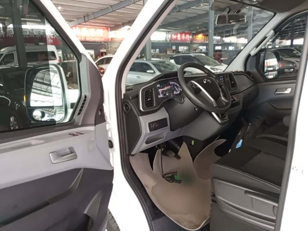 Maxus V80, 2025 12