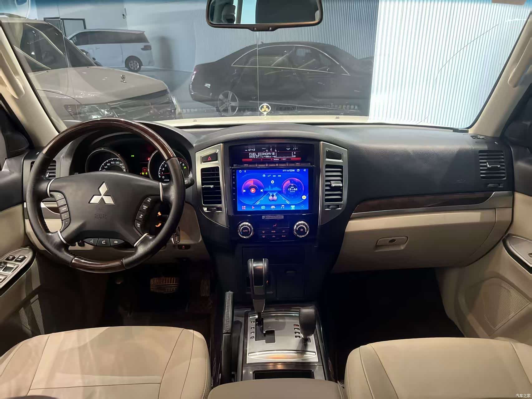 Mitsubishi Pajero, 2019 7