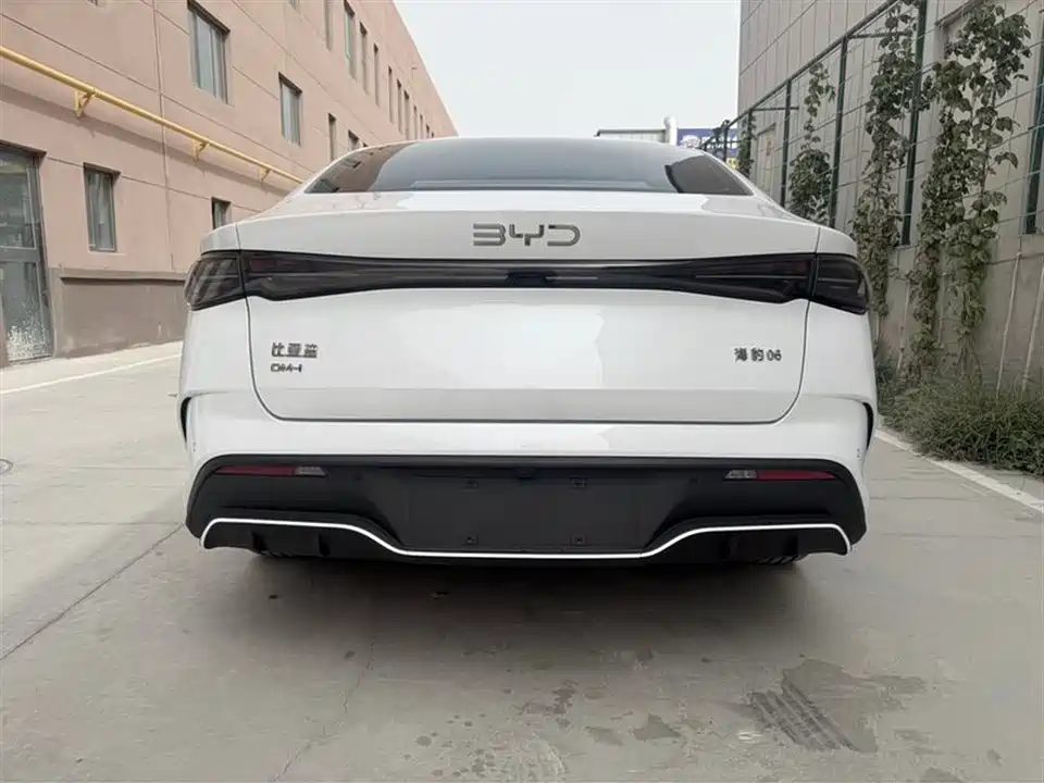 BYD Seal 06