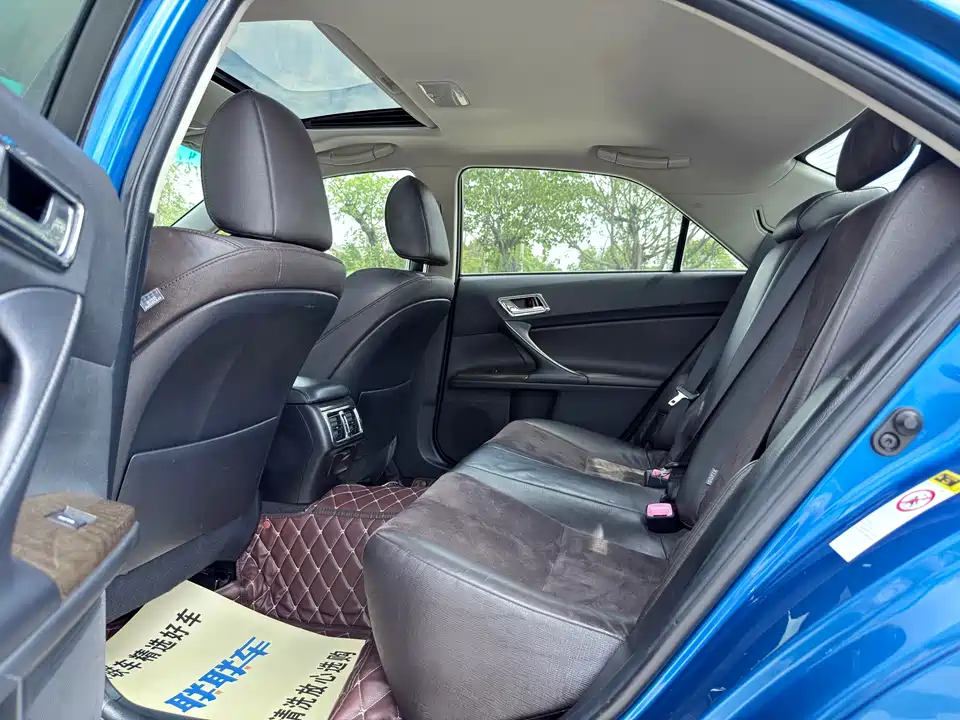 Toyota Reiz
