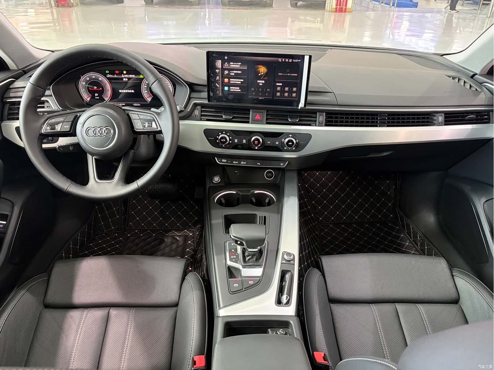 Audi A4L, 2021 все фото