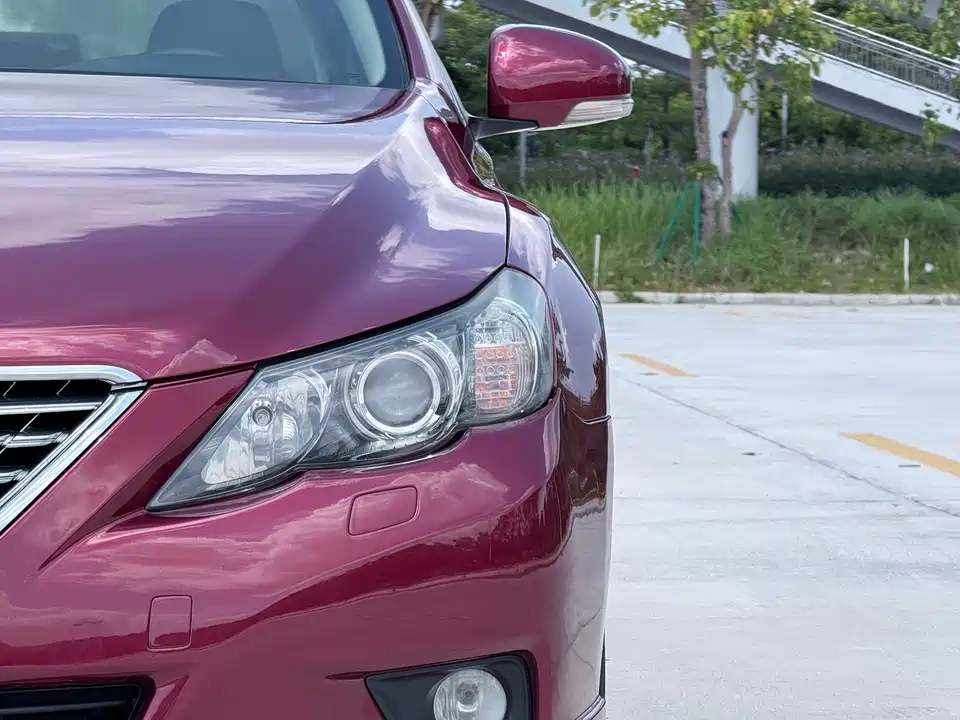 Toyota Reiz